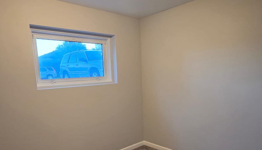 Mercedes's room