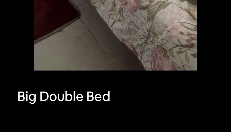 Samantha Davies's room