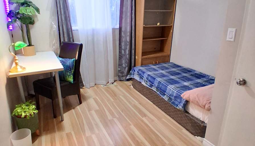 Zen's room