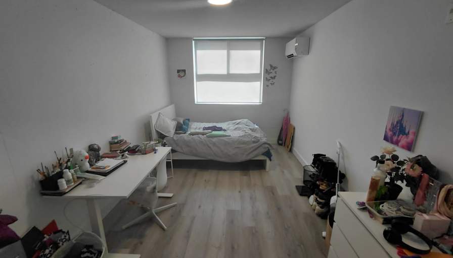 Amna's room