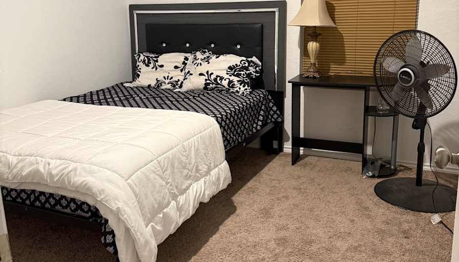 Carlos Diaz's room
