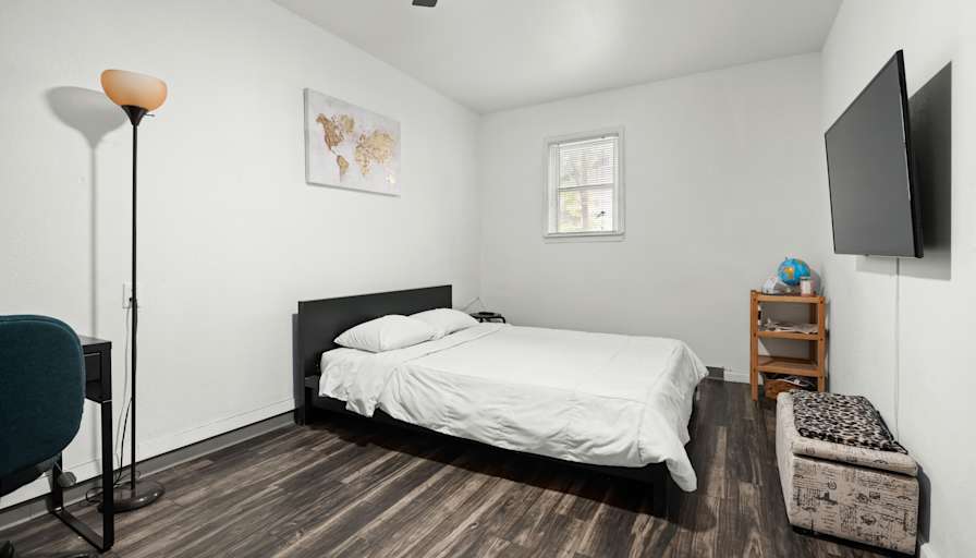 Elliott's room