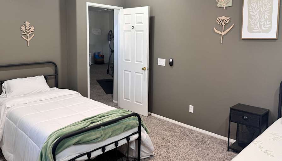 Julie Roberts's room