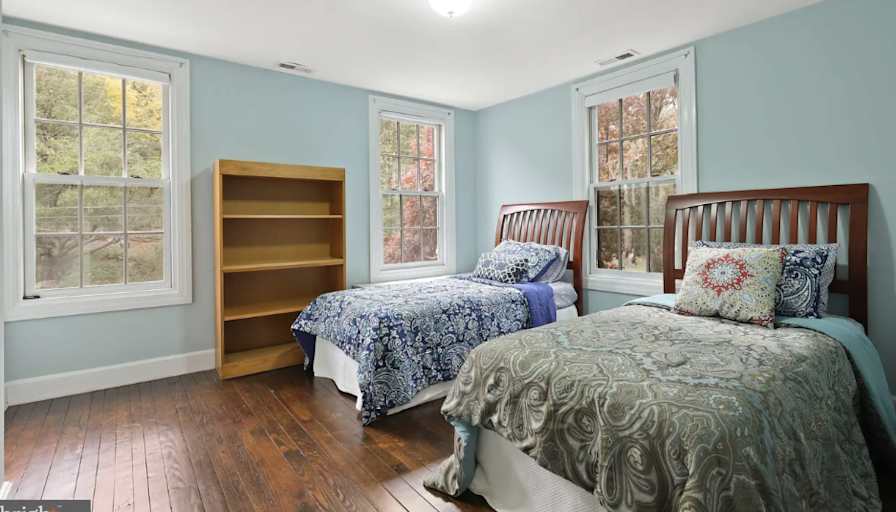 Sara's room