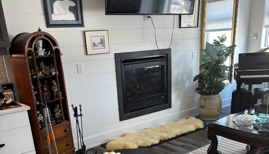 Cheryl Bouchard's room
