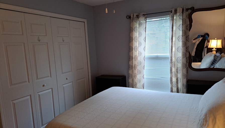 Viviene's room