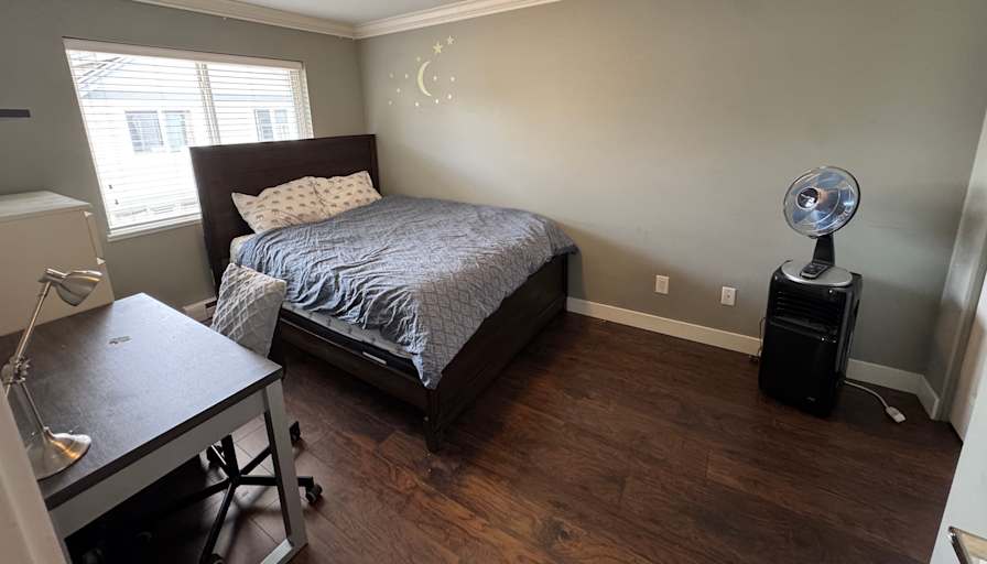 Jenapril Ramos's room
