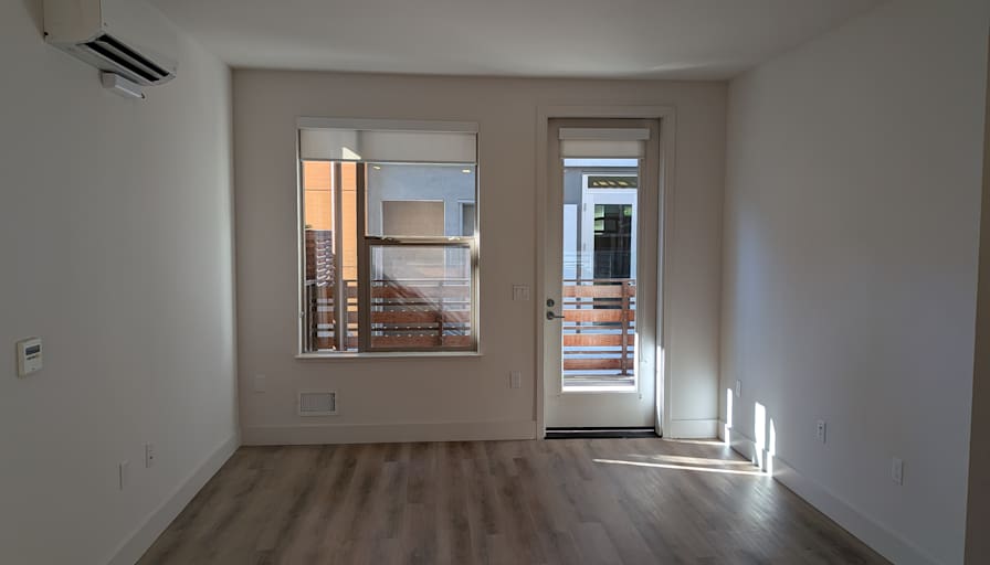 Javran's room