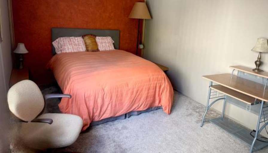 Tranquil Zen Apt's room