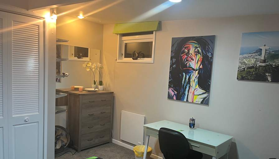 Leonard Waldron's room