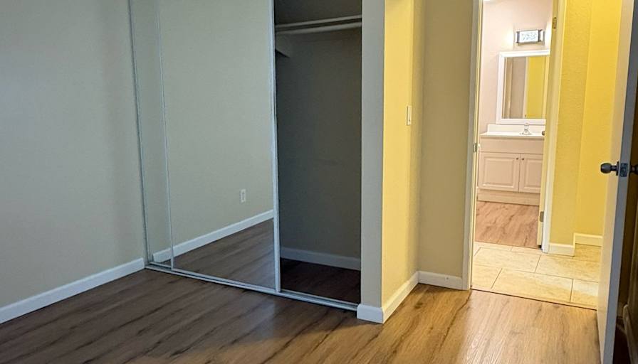 Sydni's room