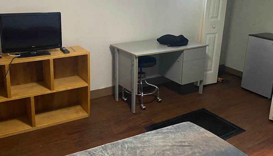 KDBack's room