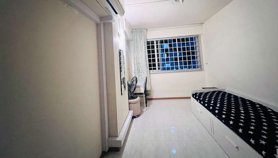 aiswarya's room