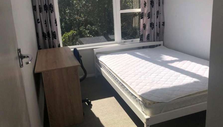 Kang's room