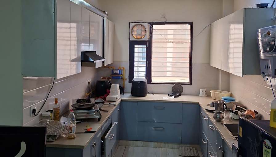 Devansh's room