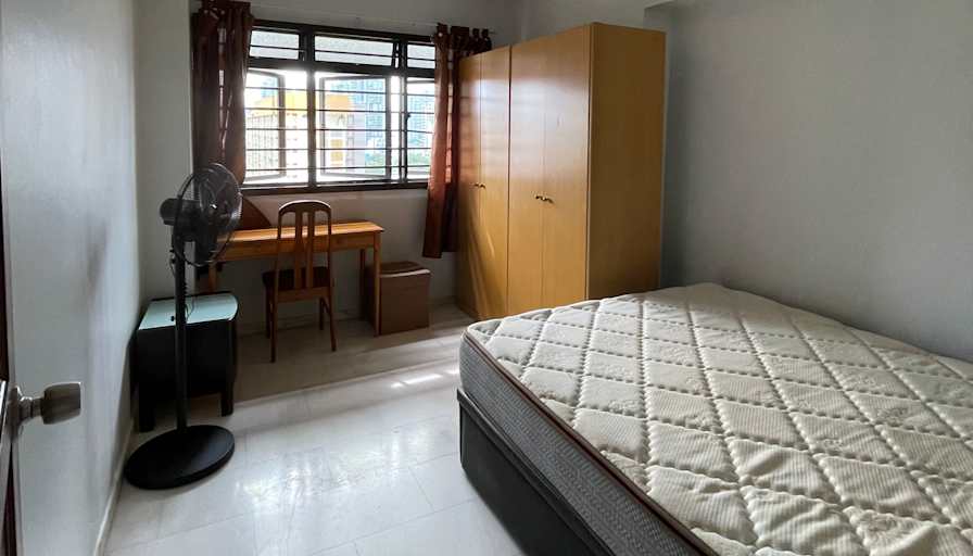 Ken's room