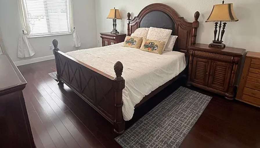 Andrea's room