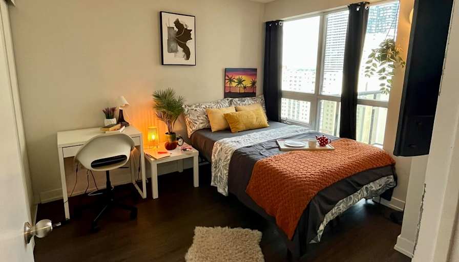 Alona's room