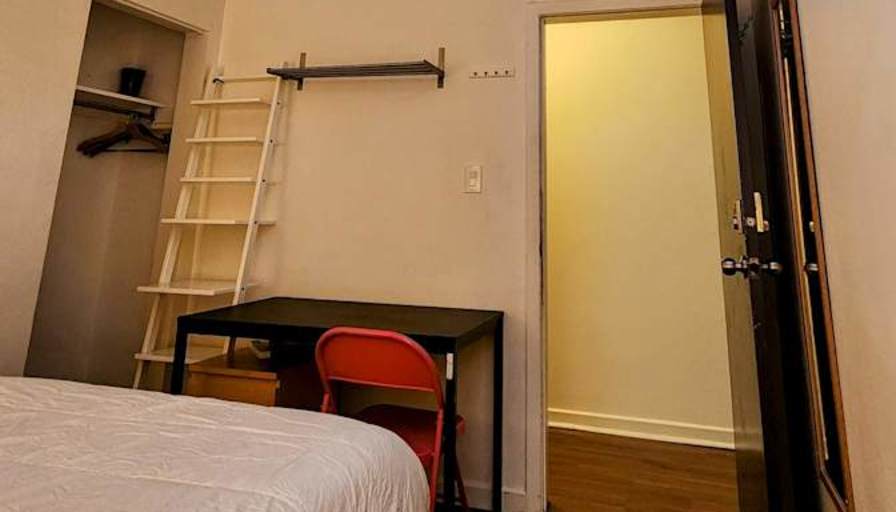 Laure's room