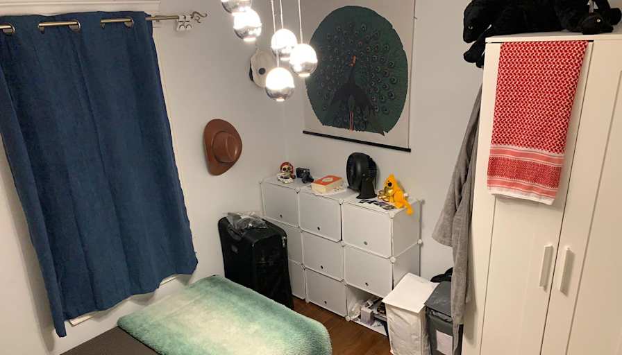 Beshoy's room