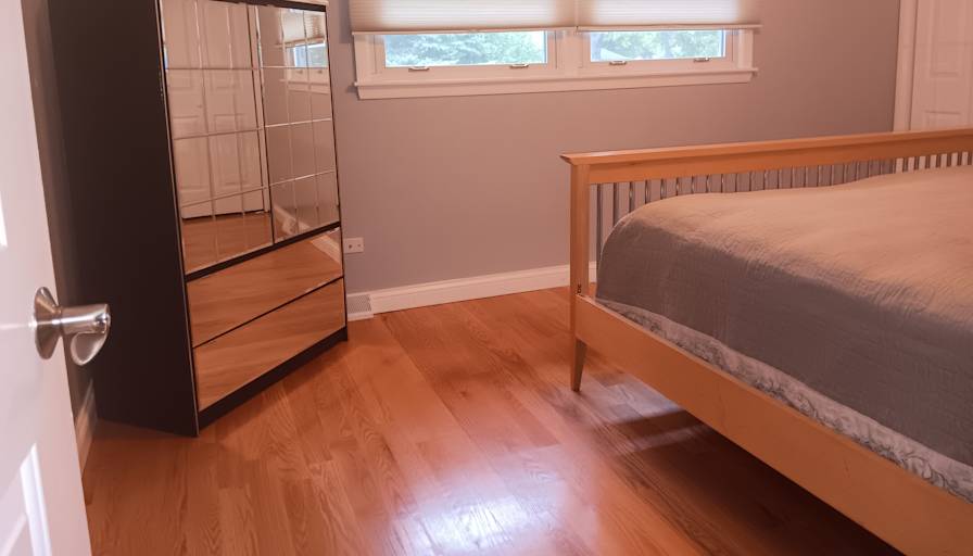 Earl Feldman's room