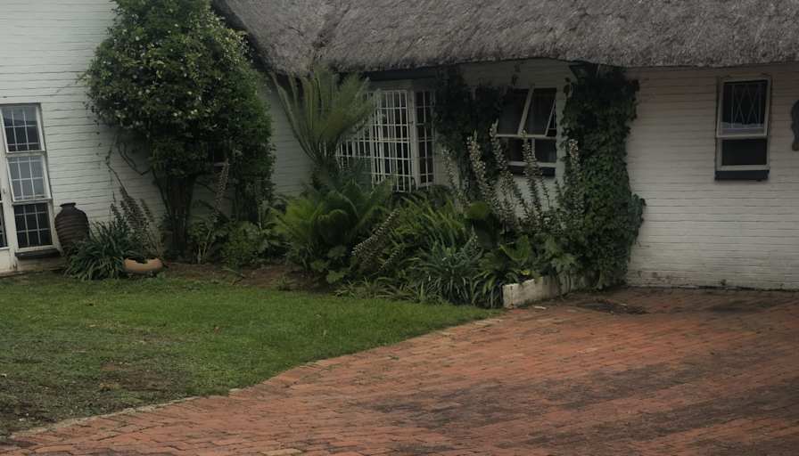 Landsdowne Bryanston's room