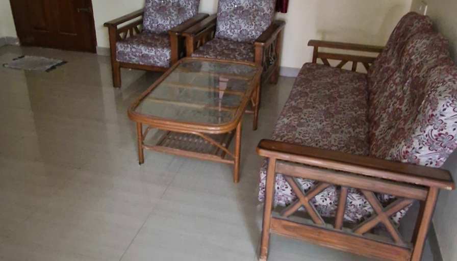 Salil's room