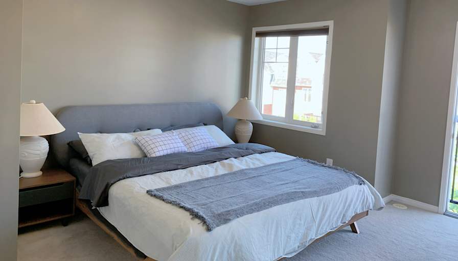 Simone's room