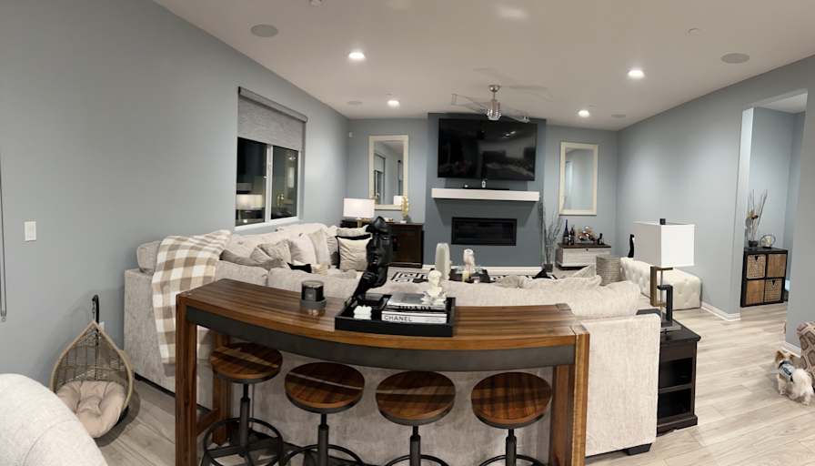 Dale Rosas's room