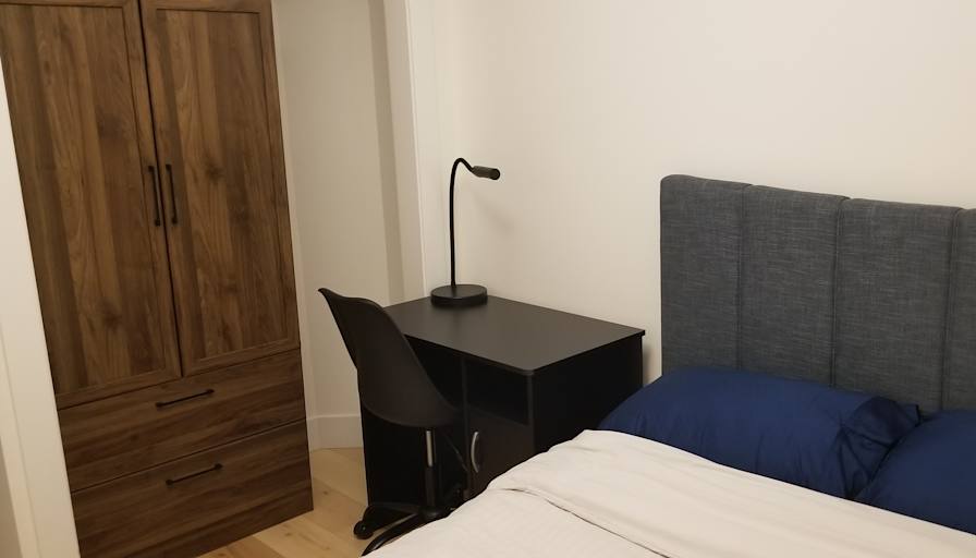 Guesch's room