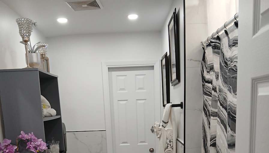 Mimi 's room's room
