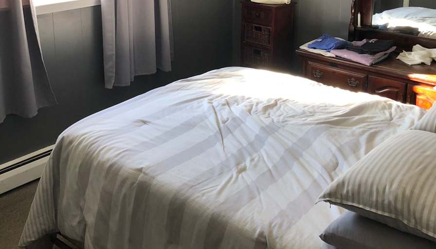 Islander's room