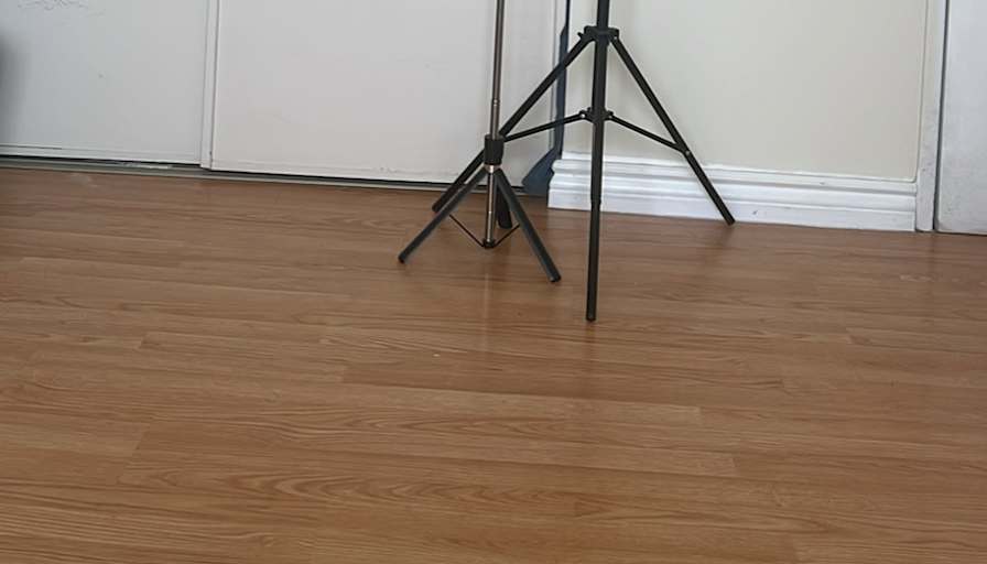 Jeanne Christelle Vendeuse Motue kaptue's room