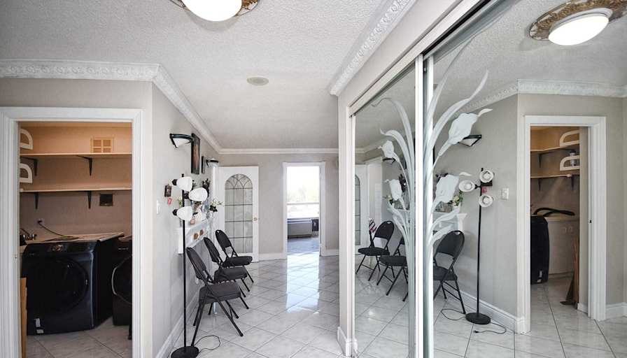 Aashi's room