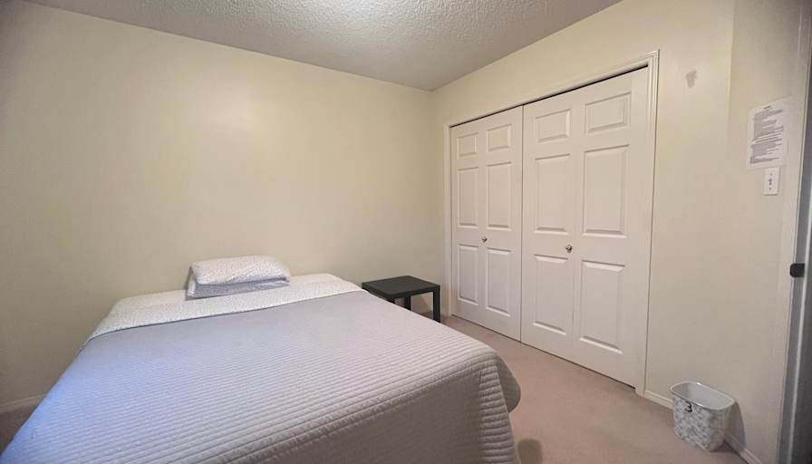 Flo's room