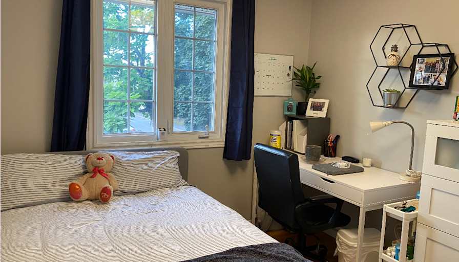 carmen thierfeldt's room
