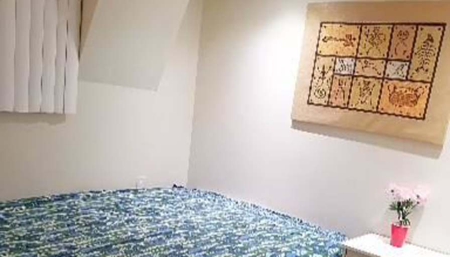 Alice.'s room