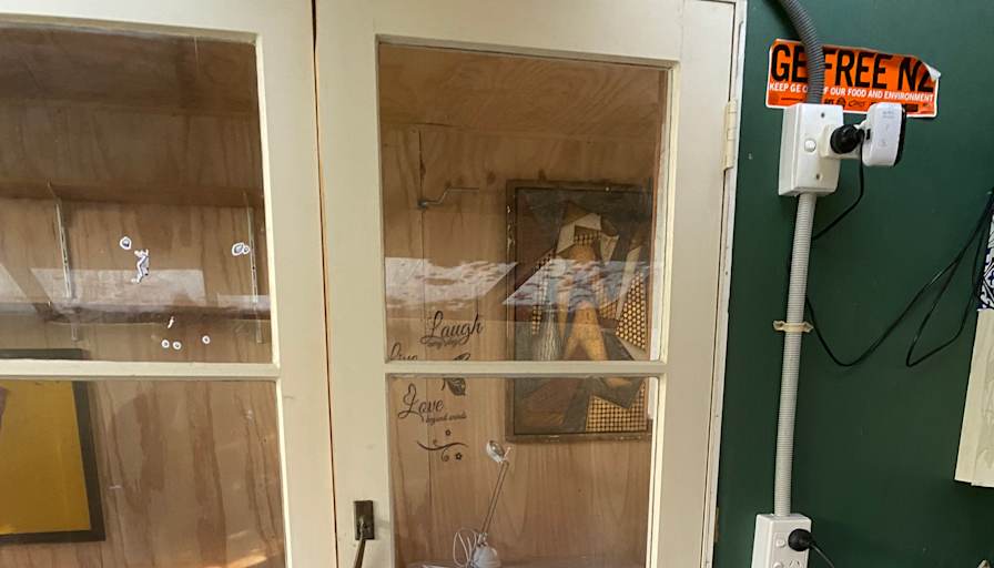 Lee's room