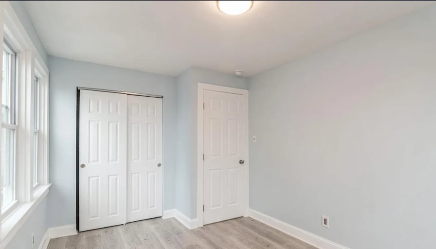 Shiffonne's room