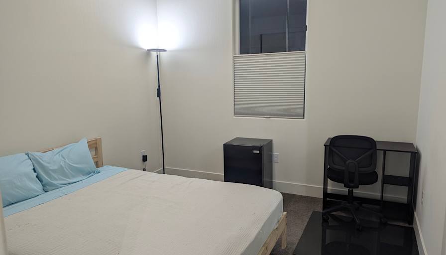 RICHARD A HUMPHREY's room