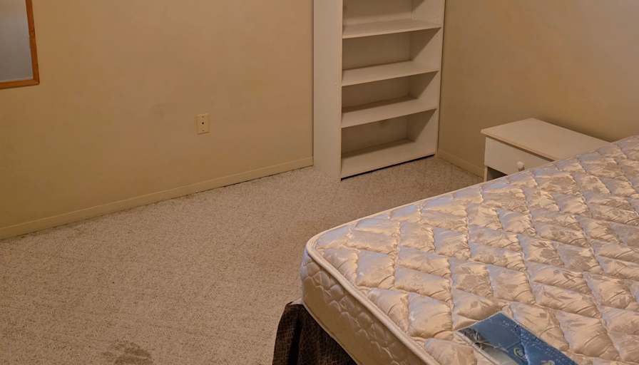 Hans's room