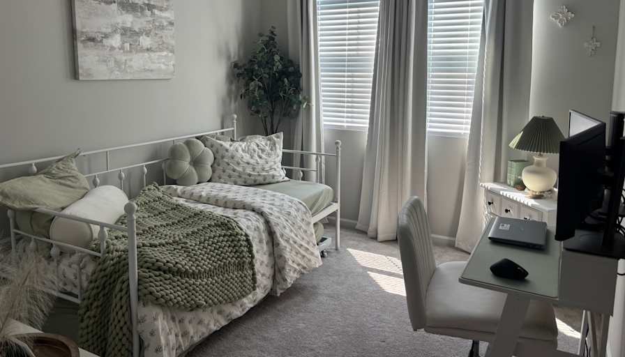 Savana's room