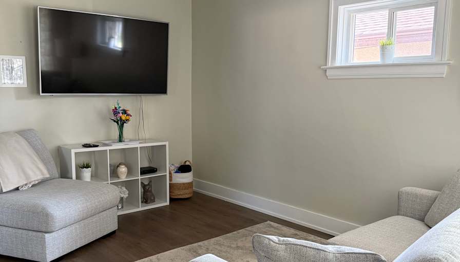 Dj's room