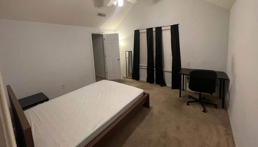 Faran's room
