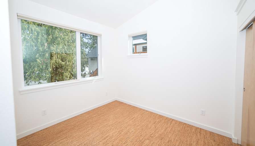 Grove's room