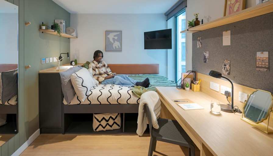 Meriem hemmar's room