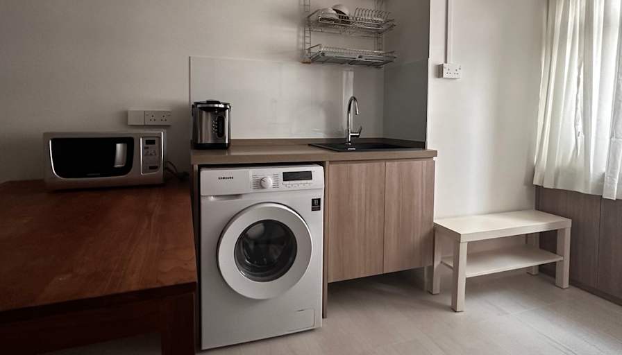 Sg-roomforrent's room