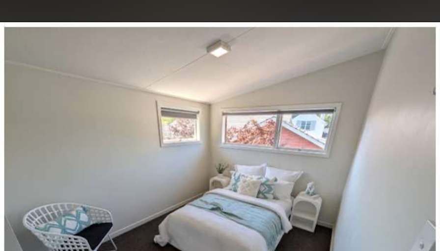Leon's room