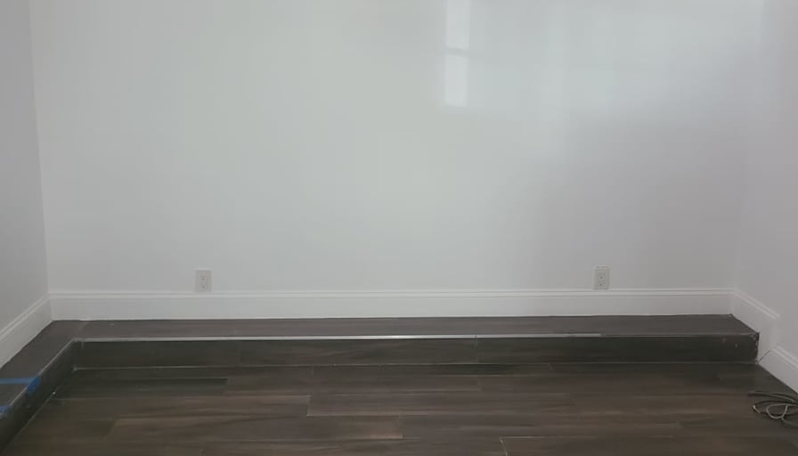 Victor Mizrahi's room