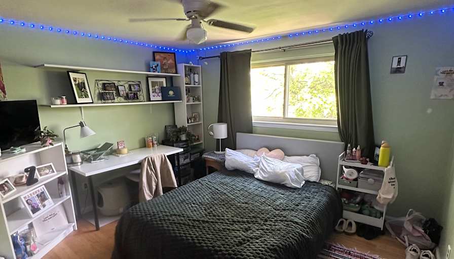 Hannah's room